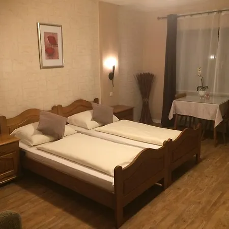 Otel Zum Schnackel In Mainz Wiesbaden